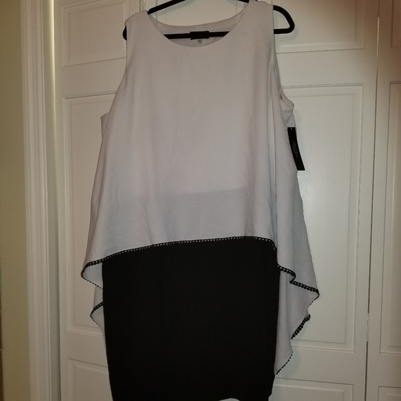 Tahari Dresses & Skirts - Tahari dress NWT